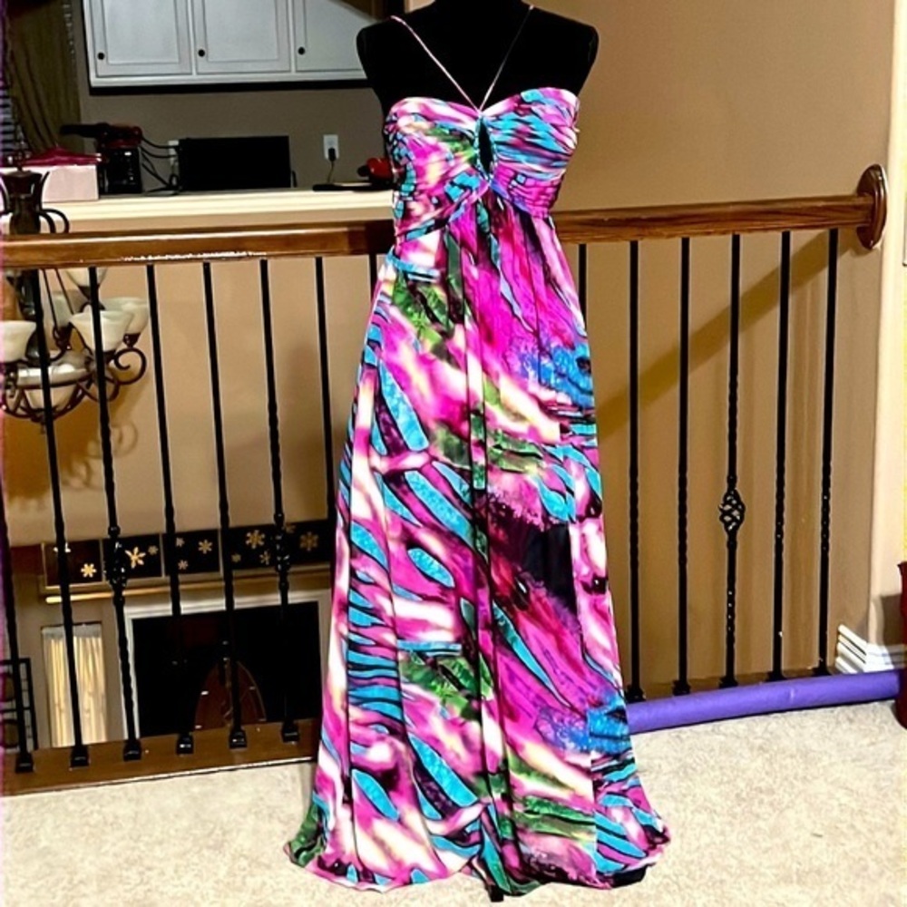 NWT Betsy and Adam gown Prom